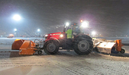 Aktuelles: THG AG hat zwei Traktoren mit Wintertechnik an den Airport HEAS – Istanbul geliefert